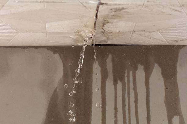 Professional Flood Damage Cleanup technician working in Aberdeen, IN